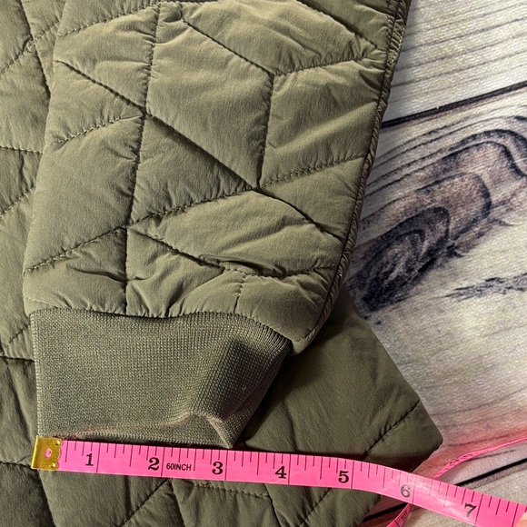 Duluth Trading Co Women's Quilted Bomber Jacket - Olive Work Warm - Picture 11 of 11